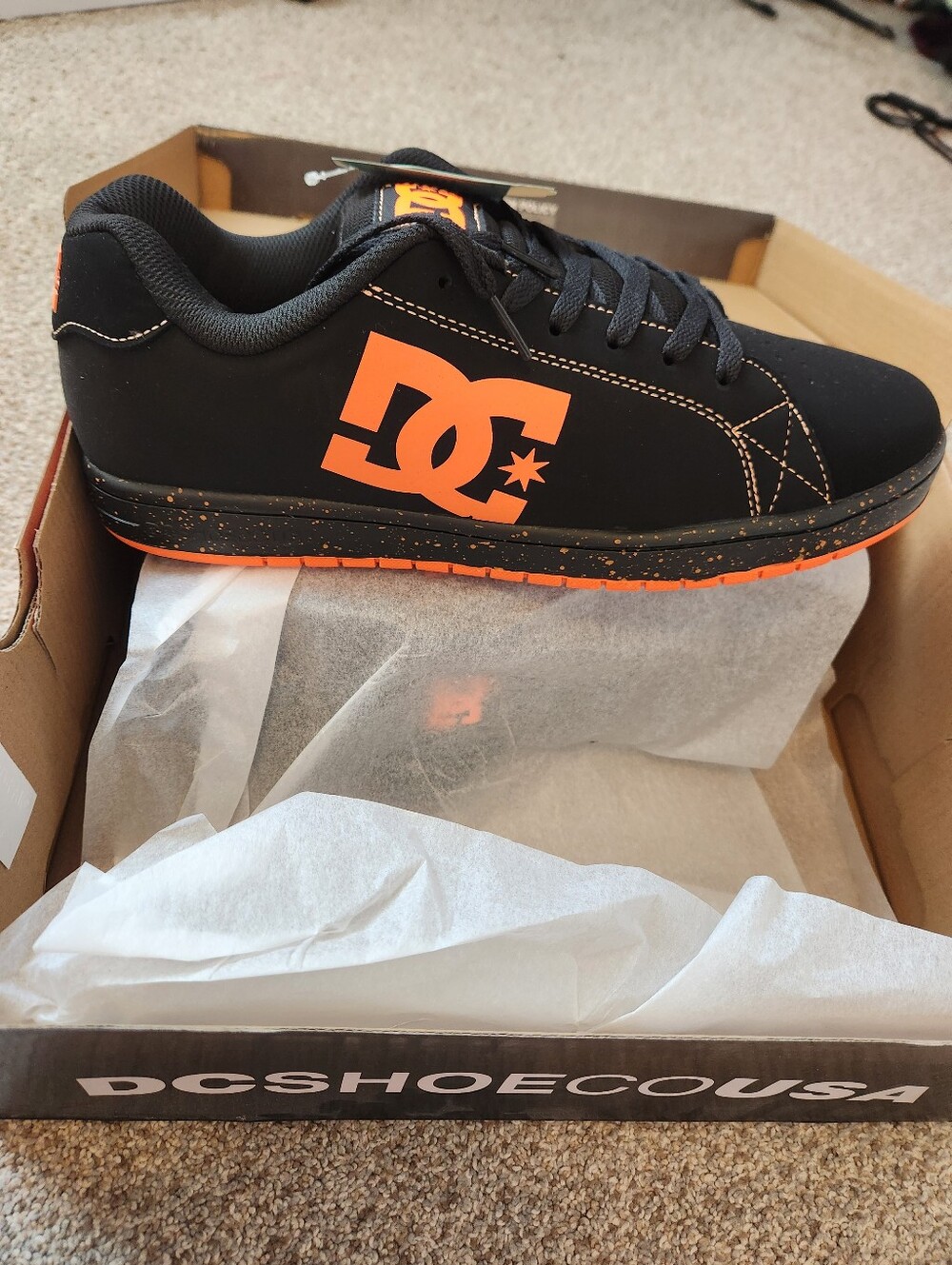 DC Mens Gaveler Black Sneakers with Bright Orange Logo